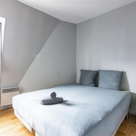 Luxurious 2 Bedroom Tour Eiffel Bourdonnais Free Netflix Париж Екстериор снимка