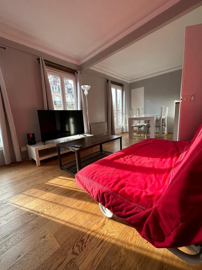 Luxurious 2 Bedroom Tour Eiffel Bourdonnais Free Netflix Париж Екстериор снимка